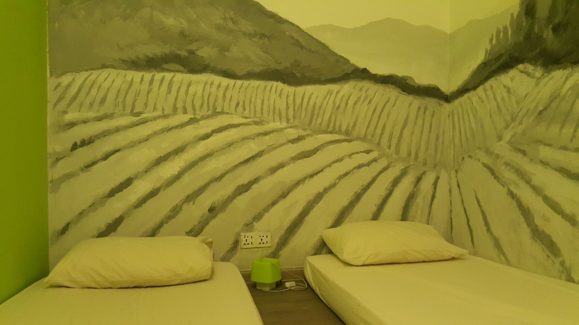 พ็อดส์ เดอะ แบคแพคเกอร์ โฮม แอนด์ คาเฟ่ Hostel กัวลาลัมเปอร์ ภายนอก รูปภาพ